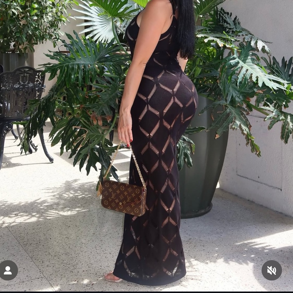 Chic Black Patterned Maxi Dress - image 2